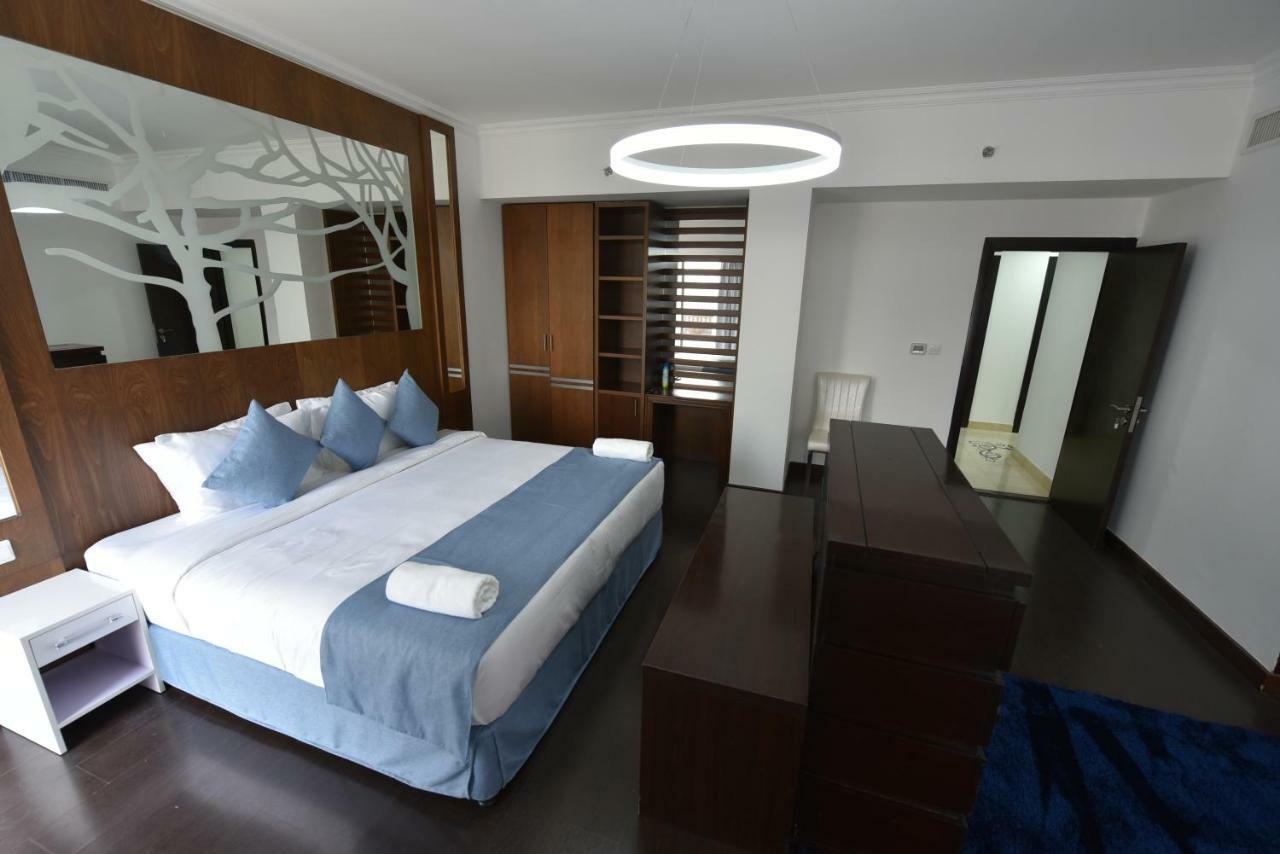 Jbr Penthouse With Terrace Pool Appartement Dubai Buitenkant foto